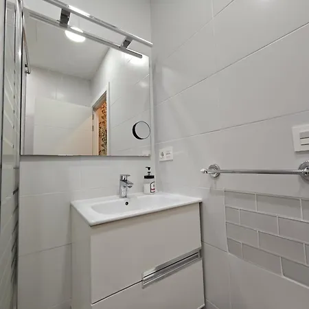 アパート Apartament *